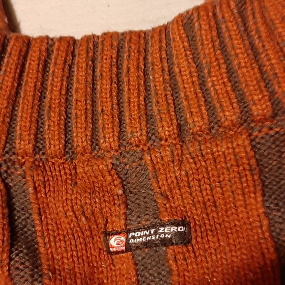 Point Zero Dimension Sweater Large - Picture 5 of 5
